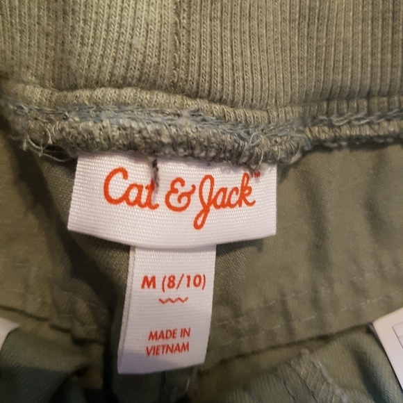 Cat & Jack light green cargo shorts 8/10 - Picture 3 of 5
